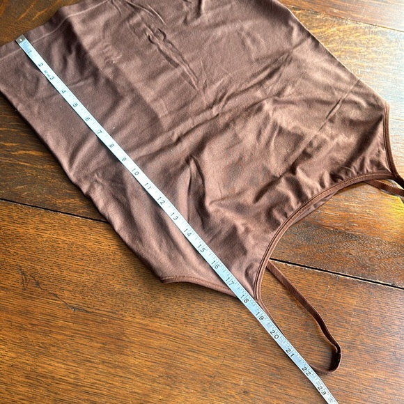 XL LOVE by Gap Brown, built in bra tank top w spaghetti straps. Very stretchy! - Picture 3 of 8